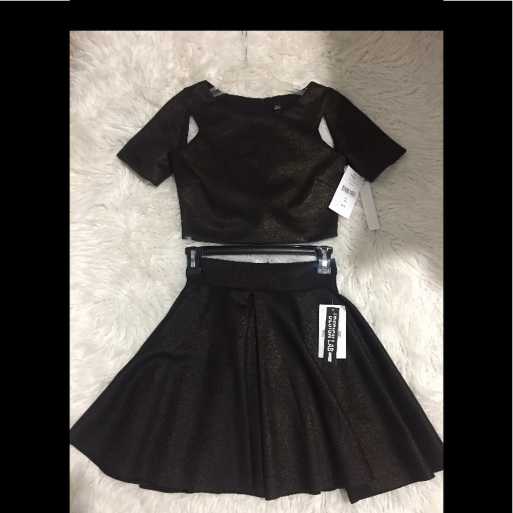 Design Lab Crop Top - Picture 3 of 3